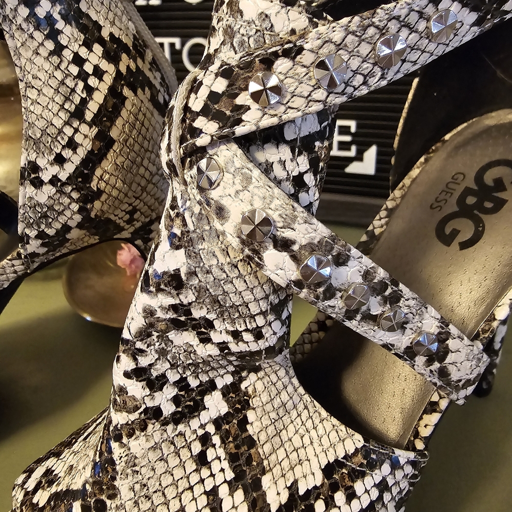 Guess python heels - Picture 3 of 3